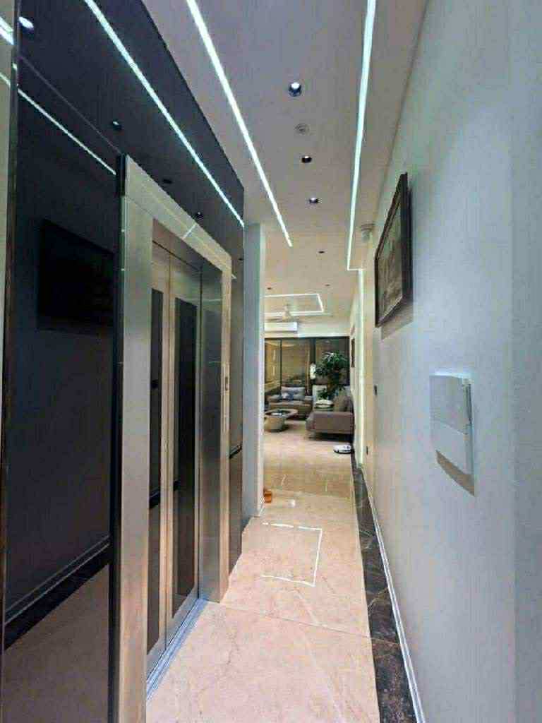 Nhà 7 tầng dòng tiền 55tr / tháng gần Hồ Tùng Mậu -thang máy kinh doanh - đường ô tô -20 Tỷ